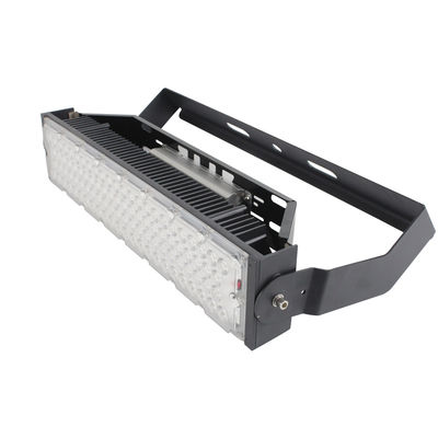 چراغ های بلند برای ورزشگاه های فوتبال و بسکتبال در فضای باز